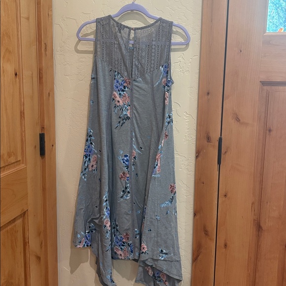 Torrid Grey/Floral Midi Dress Size 00 firm - Picture 3 of 3